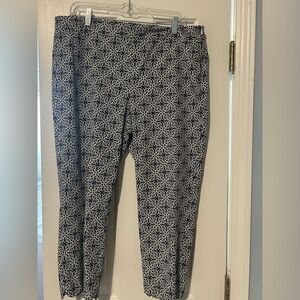 Talbots Chatham crop Navy and White Geometric Print Pants size 16